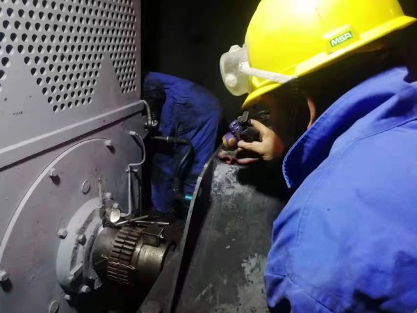 周六，磨煤機搶修立新功.jpg