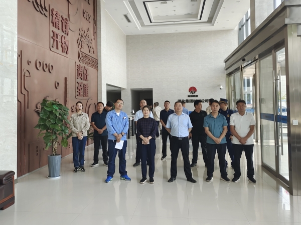 7月11日，彬州市人大委員來彬州公司調(diào)研觀看企業(yè)宣傳片.jpg
